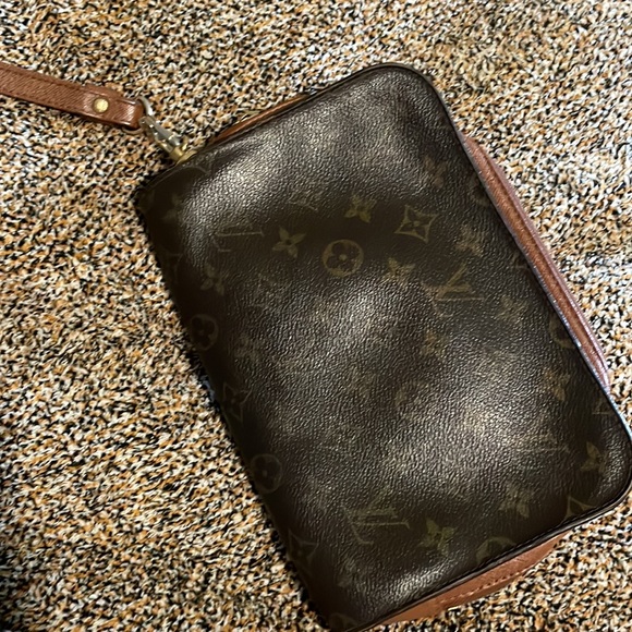Preloved LV wristlet. 10 inches across.  Cute starter bag :) 325 obo - Picture 4 of 7